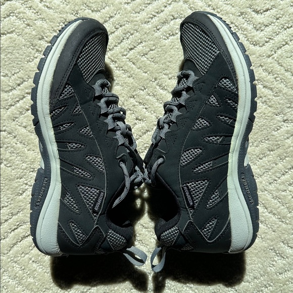 Merrell Women’s Gray and Black Air Cushion Waterproof Shoes - Picture 3 of 8